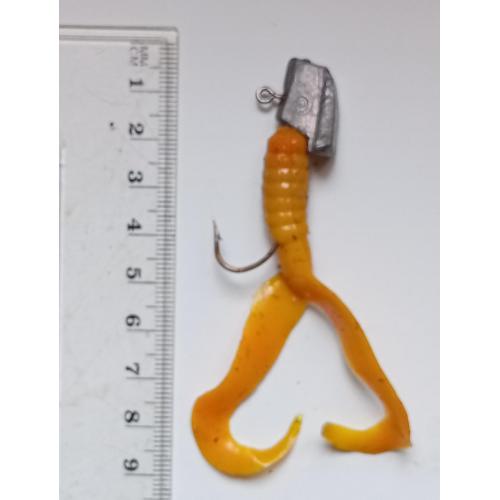 Силиконовая приманка-блесна с головой и крючком № 162 (б/у)