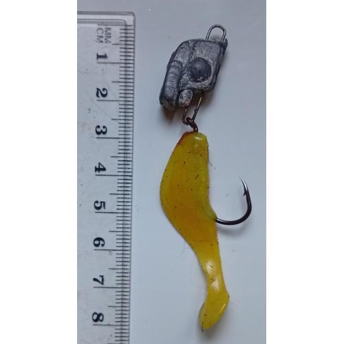 Силиконовая приманка-блесна с головой и крючком № 164 (б/у)