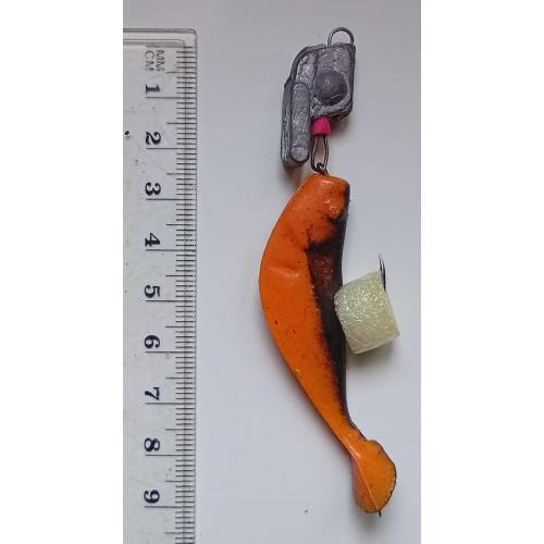 Силиконовая приманка-блесна с головой и крючком № 168 (б/у)