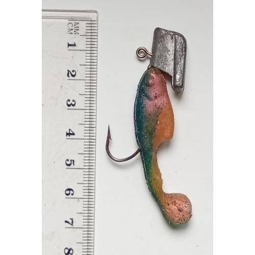 Силиконовая приманка-блесна с головой и крючком № 182 (б/у)