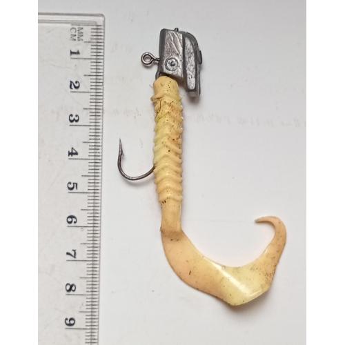 Силиконовая приманка-блесна с головой и крючком № 234 (б/у)