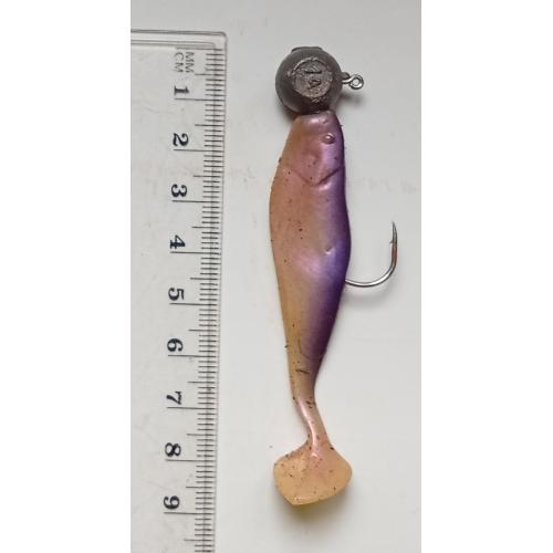 Силиконовая приманка-блесна с головой и крючком № 235 (б/у)