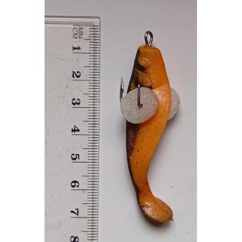 Силиконовая приманка-блесна с крючком № 36 (б/у)