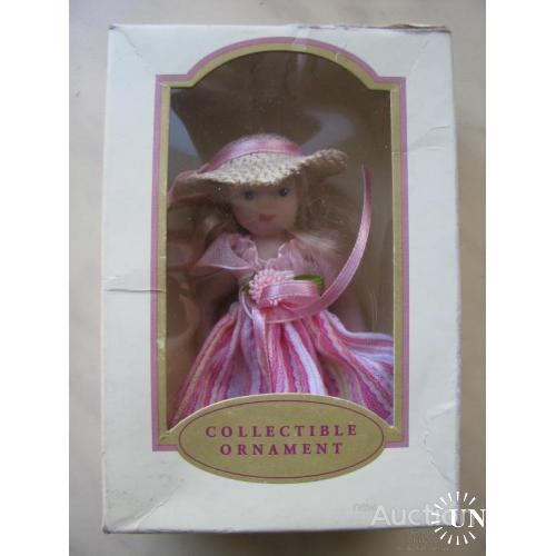 Кукла в шляпе фарфоровая коллекционная 24612 Y 2007