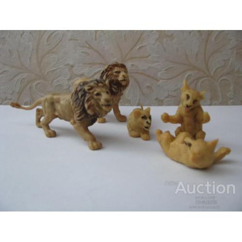 Набор игрушек Игрушки ГДР VEB Plaho Плахо звери животные зоопарк Львы со львятами 5 шт пластик