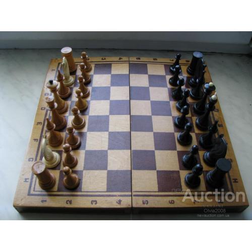 Настольная игра Шахматы Мордовские Изящные мини Дерево 30,5см*30,5см в коробке  новые 1970