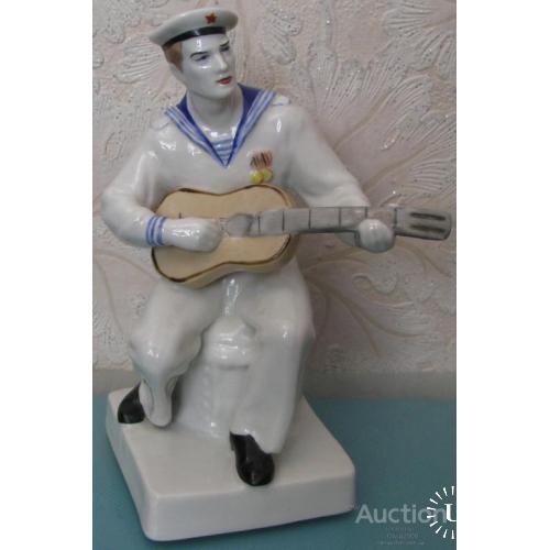 СССР Фарфоровая статуэтка Моряк с гитарой Гитарист