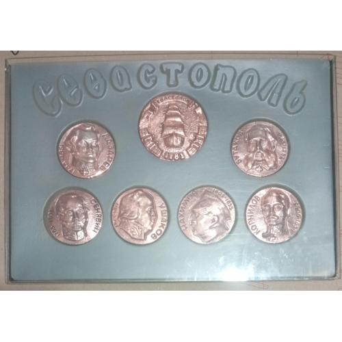 СССР Набор настольных бронзовых медалей Севастополь 200 лет Адмиралы российского флота 7шт Редкость