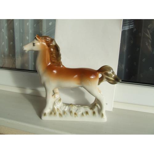 Фарфор кінь -лошадка роз. 22 х 25 см. 1970 гг. полонне УССР .