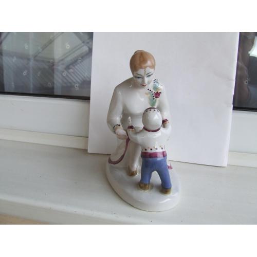 Фарфор Перші кроки роз. 16 х 14 см. ЗХК поллоне 1970 роки 