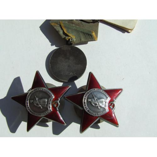 Комплект Орденів ЧЗ № 1633939 і 3130840 наг. 1945року і БЗ № 3131305 на Бакалов П.В.