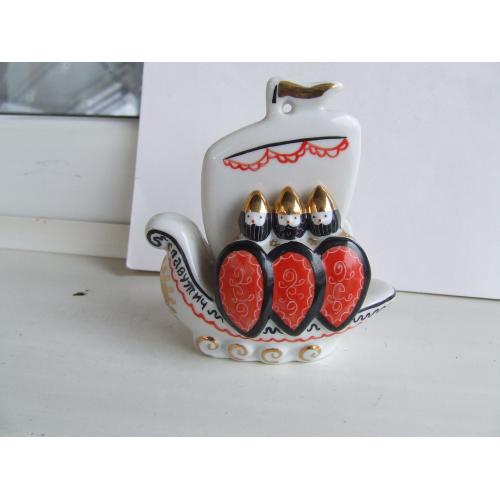 Статуэтка Ладья "Славутич", Киевский ЭКХЗ. СССР 1970 рр. розмір 11х10х7 см.