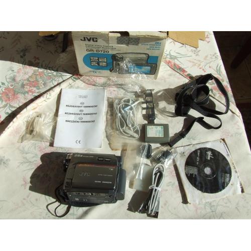 Видеокамера цифрова JVC CR-D720 Япония раз.12х11 см.