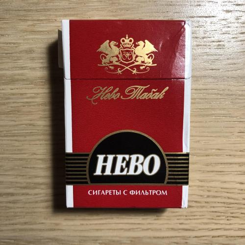 Сигареты НЕВО, РФ, 1990-е (открытая пачка, 19 сигарет) 