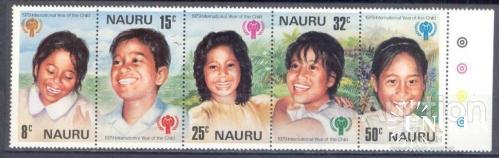 Науру 1979 Год ребенка ООН дети цветы сцепка ** о