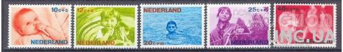 Нидерланды 1966 марки - детям дети фото плавание вело кони фауна серия ** о