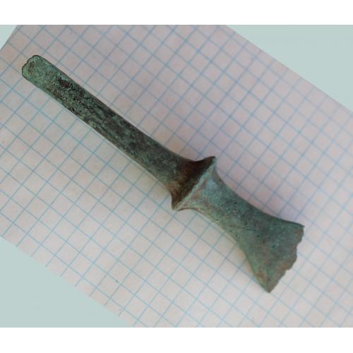 Частина старого меча чи кінжала