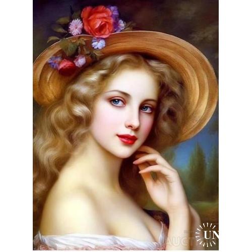 Блондинка в шляпе с цветами.