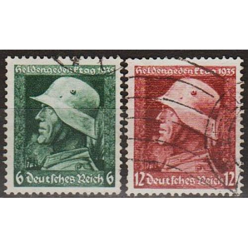 1935 - Рейх - Пам'яті героїв Mi.569-70  _4,0 €