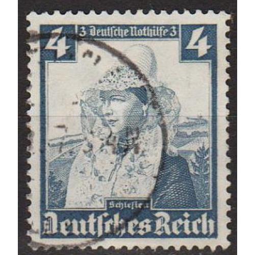 1935 - Рейх - Національні костюми 4 Mi.589 _2.0 € _гаш
