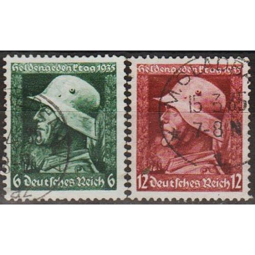 1935 - Рейх - Пам'яті героїв Mi.569-70  _4,0 €