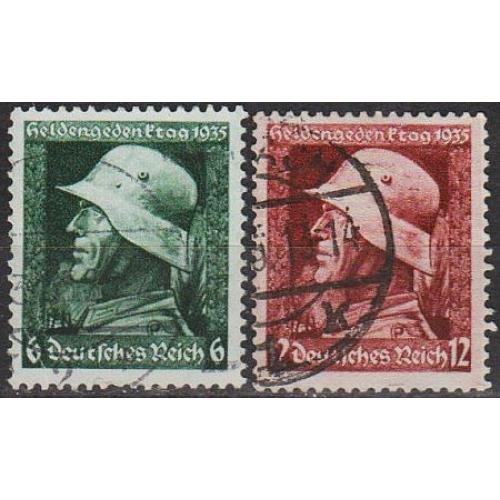 1935 - Рейх - Пам'яті героїв Mi.569-70  _4,0 €