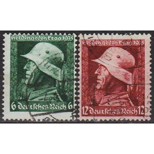 1935 - Рейх - Пам'яті героїв Mi.569-70  _4,0 €