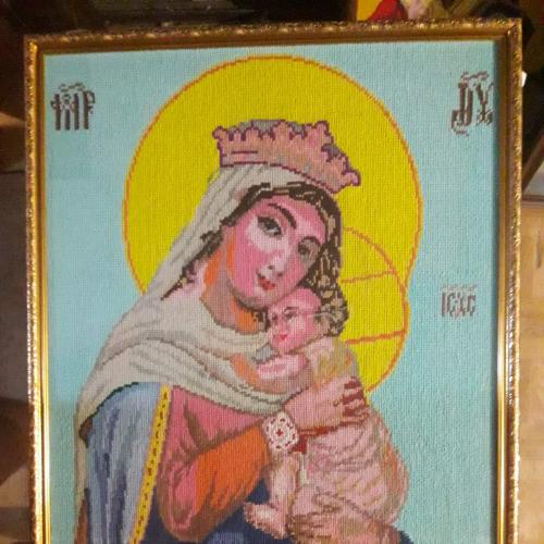 Вышивка. Икона "Матерь Божья с Младенцем"
