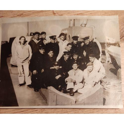 Фото моряків на кораблі,1960р.13/17см.