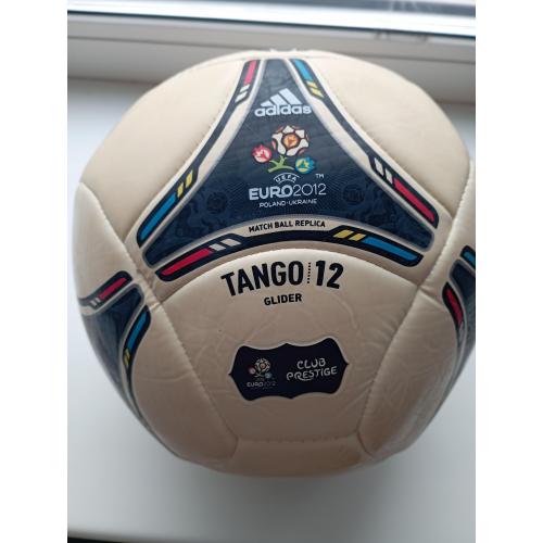Мяч футбольный коллекционный ЕВРО 2012 с VIP билетом