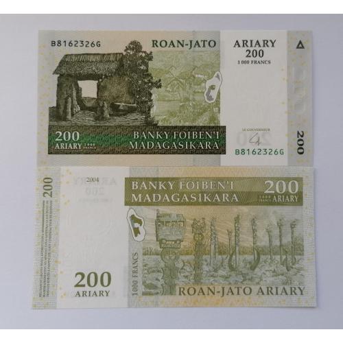Мадагаскар 200 ариари 2004г. UNC. 