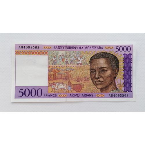 Мадагаскар 5000 франков 1995г. UNC. 