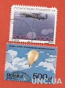 Марка 2 штуки  Польша 1982 гашеная  В небе самолет Парашют (№463)