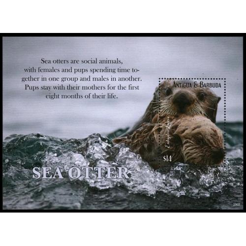 2020 Антигуа и Барбуда 5841/B810 Морская фауна - Морская выдра 12,50 €