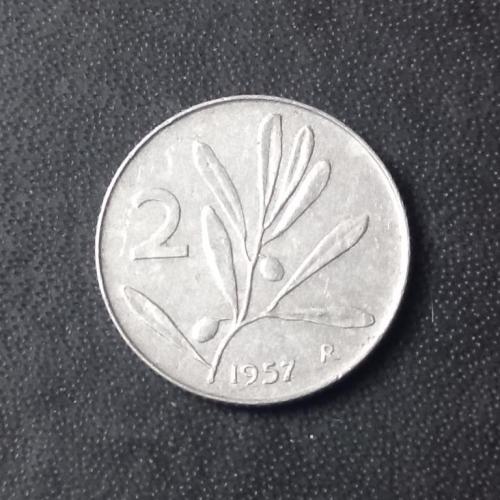 2 лиры 1957 Италия