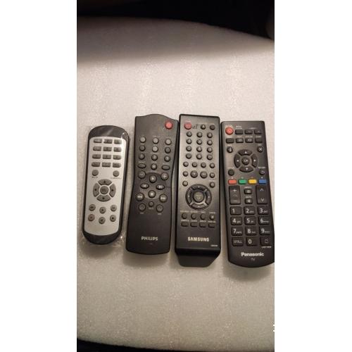 4 пульта * samsung 00054d  . Philips Rc282425/01. panasonic n2qayb . відеоспостереження IOZ-204BV