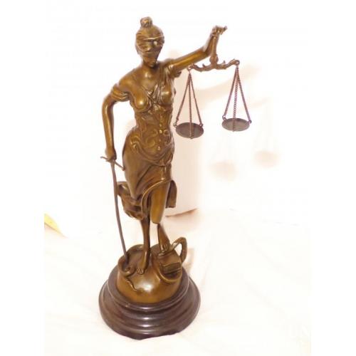 Фигура Фемида, богиня правосудия , бронза  40,5 см