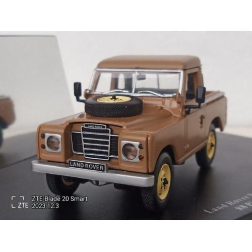  Land Rover Series III 88 Pick Up. Universal Hobbies  UH  -4572-