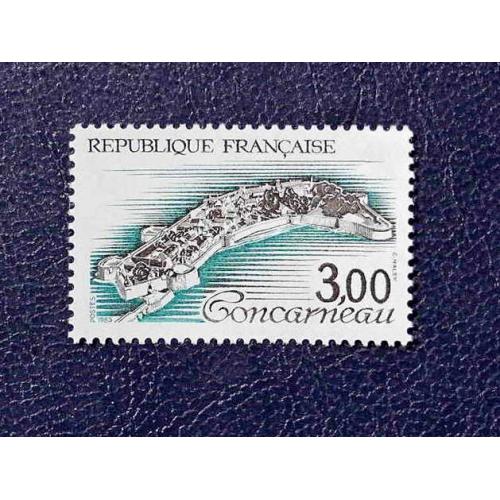  Поштова марка Франція " Місто - Фортеця Конкарно " 1983 рік **