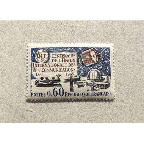  Поштова марка Франція " Спутнік Космос " 1965 рік **