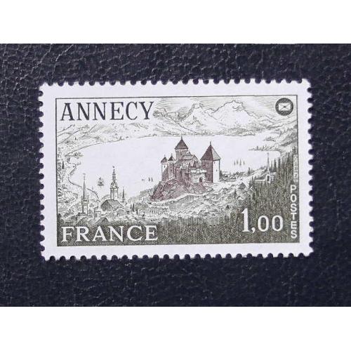  Поштова марка Франція " Замок Ансі (Château d'Annecy) та озеро Ансі " 1977 рік **