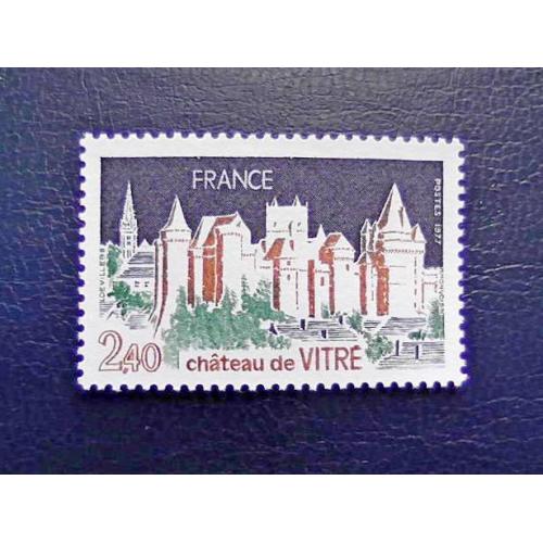 Поштова марка Франція " Замок Вітре (Château de Vitré) " 1977 **