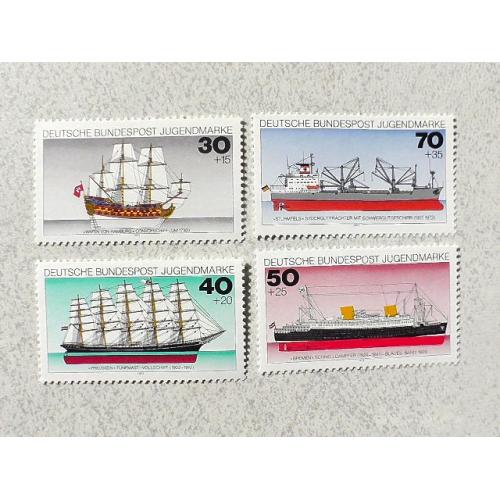  Серія поштових марок Німеччина " Флот Кораблі " 1977 рік