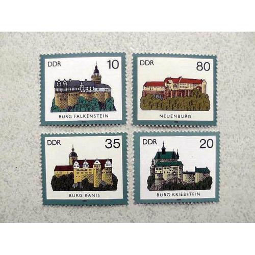 Серія поштових марок Німеччина НДР " Архітектура старовинних замків " 1984 рік **