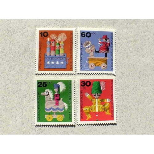 Серія поштових марок Німеччина Західний Берлін " Старовинні деревяні ігрушки " 1971 рік ** 