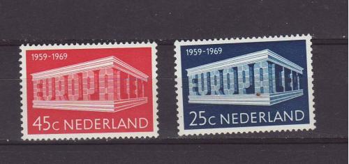 Нидерланды  № 920-921