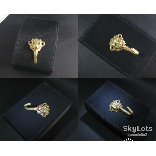 Лев в виде крючка вешалки СССР металл для деток В отличном состоянии!!!