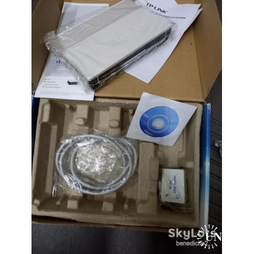 Модем маршрутизатор TP-Link ADSL 2+ модель: TD-8810 Новый