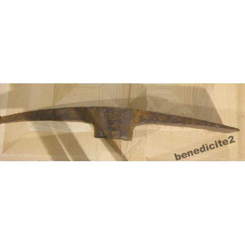 Старинное кайло ручной работы 18-20 век