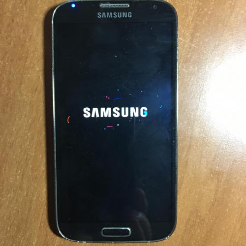 Смартфон SAMSUNG GALAXY S4, 16 Гб, б/у, працюючий